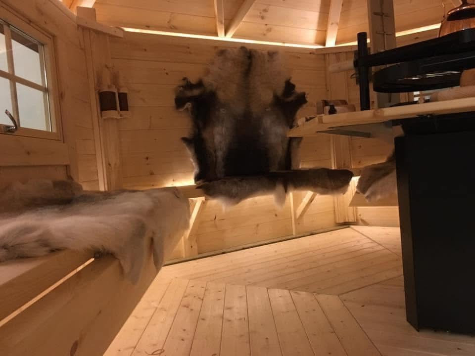 Grillhytte Premium med badstue, Gratis frakt